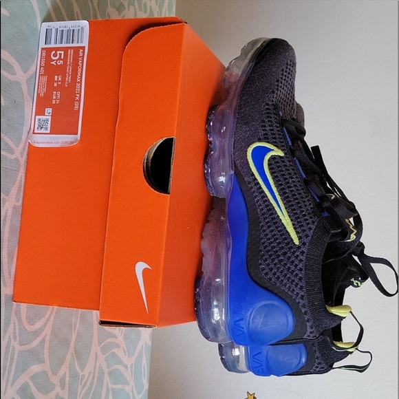 Nike Vapormax - Picture 2 of 2